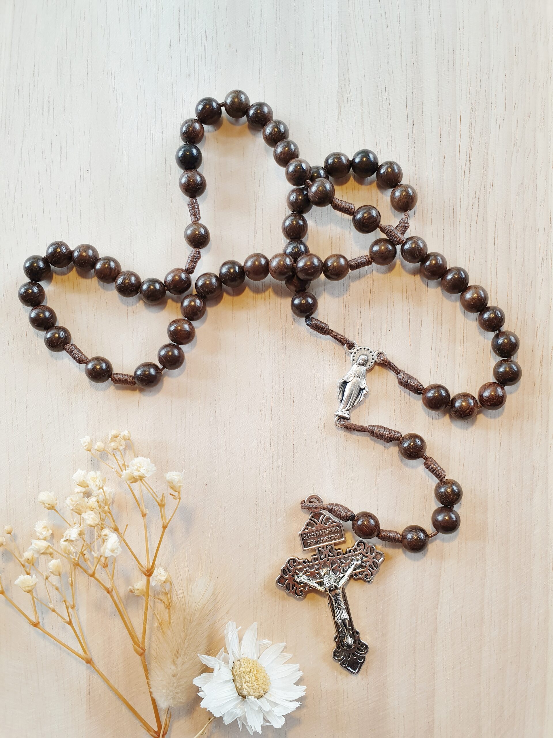 Father, Forgive Them – Pardon Crucifix Wooden Rosary Beads – Mater